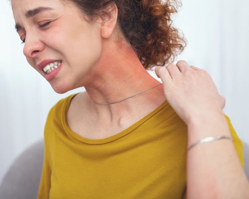 Як виявити та що робити з алергією на срібні прикраси