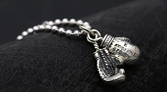 Ексклюзивний срібний подарунок для захисника: символ міцності й гідності