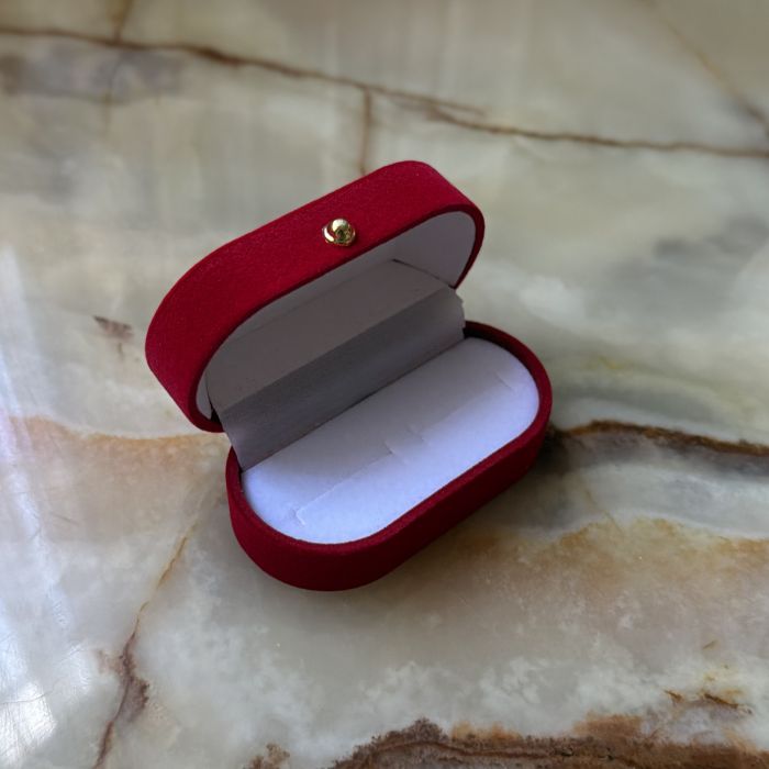 Коробочка-кейс оксамитова для пари обручок червоного кольору