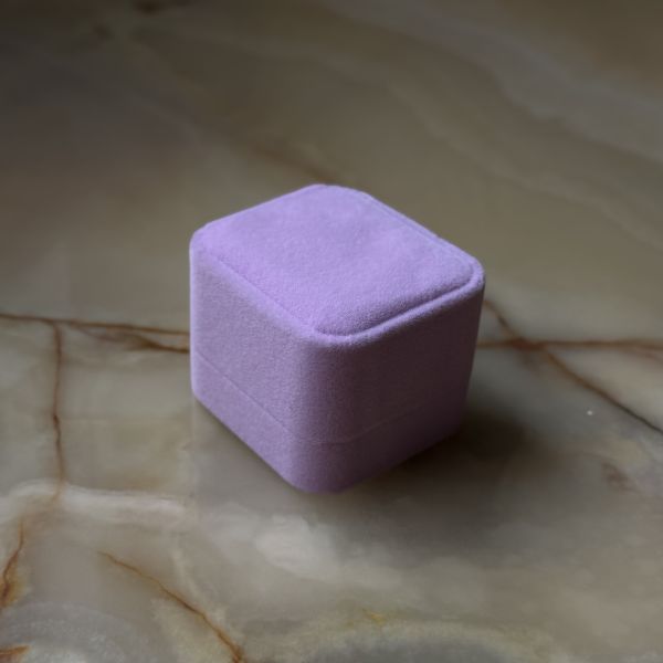 Оксамитова коробочка для каблучок рожева