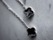 Срібні сережки протяжки родовані з емаллю "Конюшинки" 1031 Срібні сережки протяжки родовані з емаллю "Конюшинки" 1031