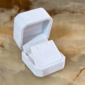 Оксамитова коробочка для сережок біла 